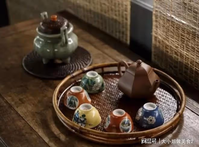 疫情當前，建議中老年人：多喝2款茶，緩解春燥，睡覺吃飯都很香