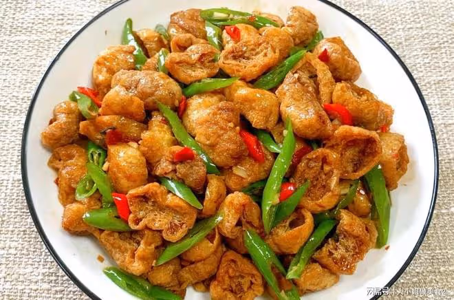 八道家常小炒，簡單好做超下飯，尤其適合上班族，分分鐘就能上桌