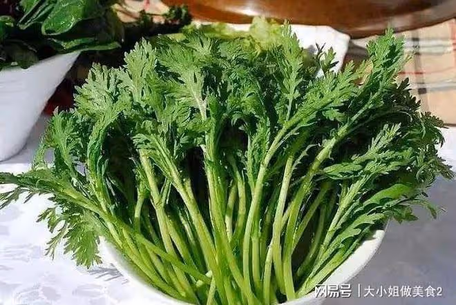 春分以後，多吃這「五菜三果」，順時而食，健康度過春天