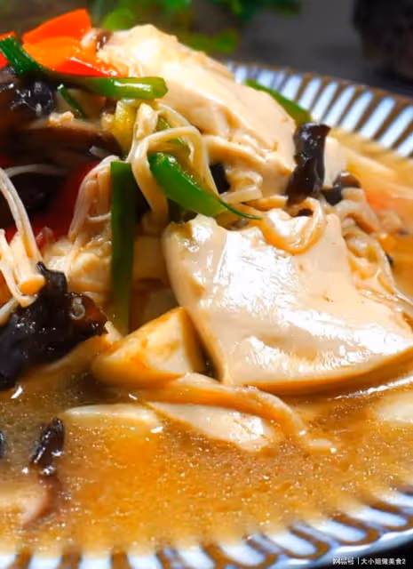 豆腐富含大豆異黃酮，三種清淡吃法，營養豐富又健康，女人要多吃