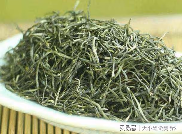 「春天多喝水，賽過神仙藥」春季多喝這4種茶，不愛喝水人的救星