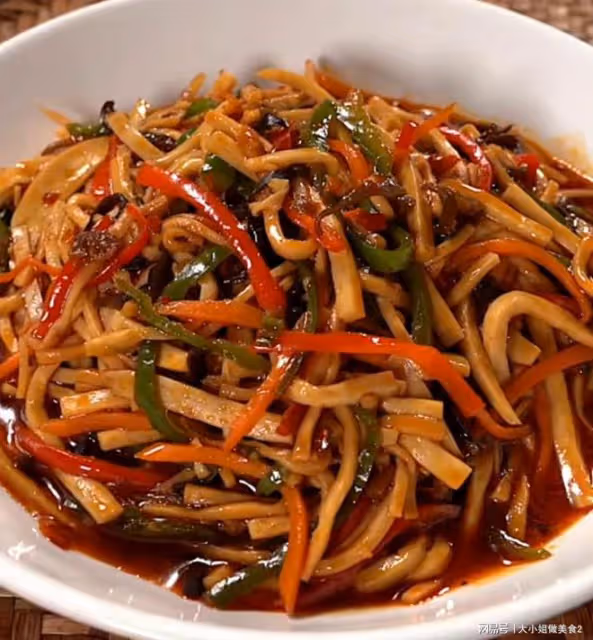 給孩子做這六道超好吃的下飯菜，葷素搭配，營養均衡，一碗不夠吃