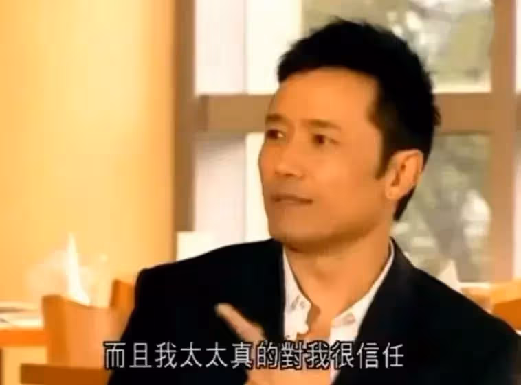 戚美珍如今60歲，曾經和苗僑偉因戲生情，結婚32歲零緋聞，讓人羨慕