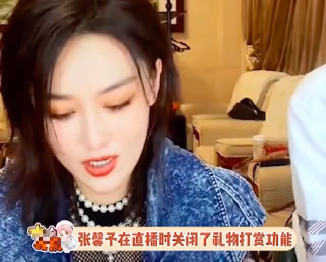 被張馨予感動了,直播讓無數人點贊,她的言語和行動善良又赤誠!