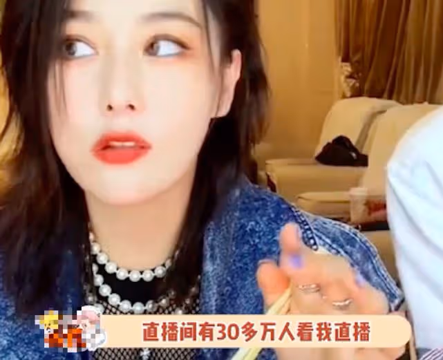 被張馨予感動了,直播讓無數人點贊,她的言語和行動善良又赤誠!