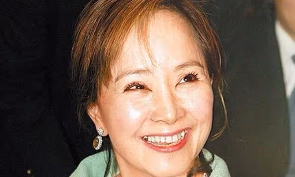 10年前,55歲日本痴情富豪首次娶妻,新娘是暗戀了30年的中國女神