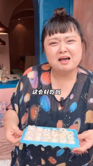 陳嘉佳當吃播試做「荔枝加煉奶」　網憂心勸：少吃點糖吧