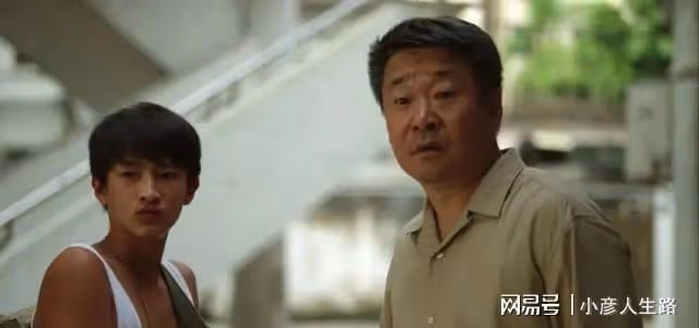 與陸毅是同學,出道20多年買不起房,娶了小18歲的白富美