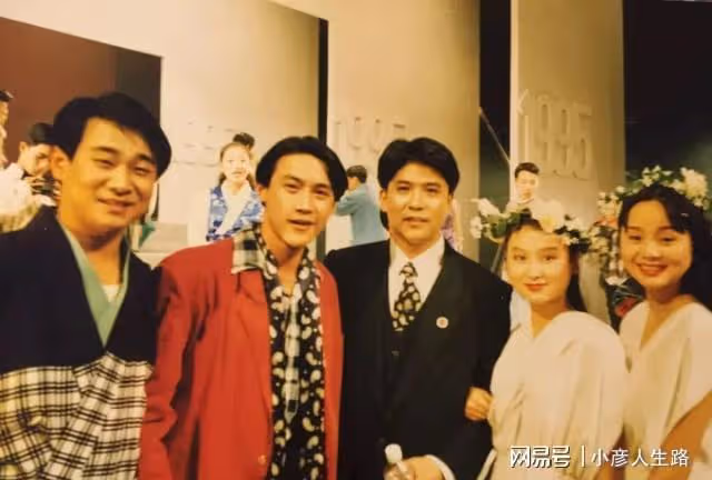與陸毅是同學,出道20多年買不起房,娶了小18歲的白富美