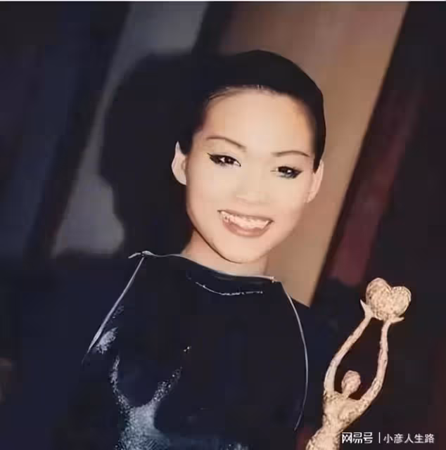 許美靜:被男友逼瘋,被家人送到精神病院,如今怎樣了?