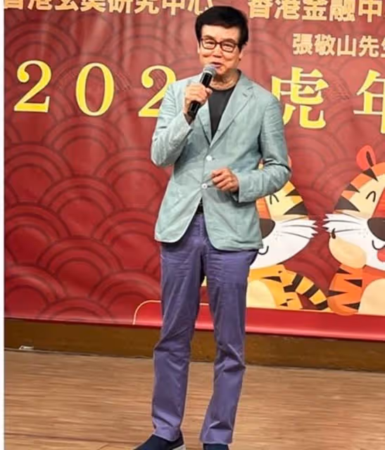 陳百祥夫婦參加全素宴!90歲胡楓獻唱精神好,魏秋樺穿短裙秀美腿