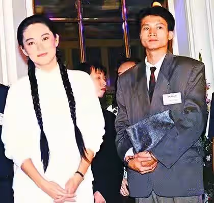 52歲戲骨被控欠債157萬，無奈直播變賣家產，此前暴瘦肺部長異物