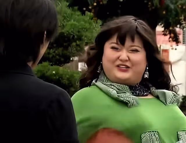 體重超標！TVB搞笑女星轉投內地當美食主播，體重暴漲引網友擔心