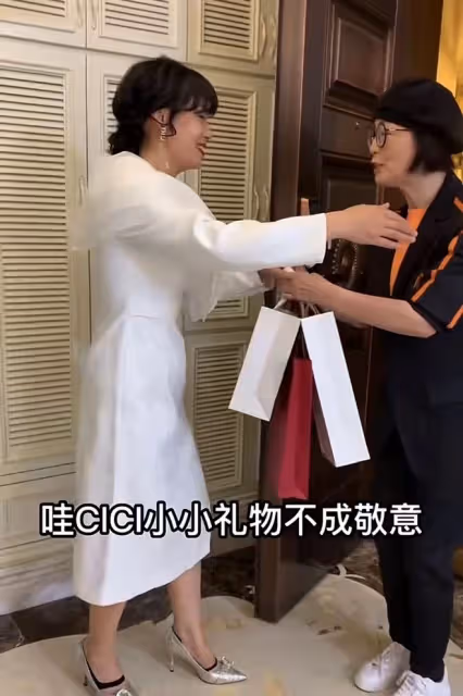千萬網紅闊太Cici豪慶生!邀TVB戲骨主持晚宴,與孫耀威貼臉合影