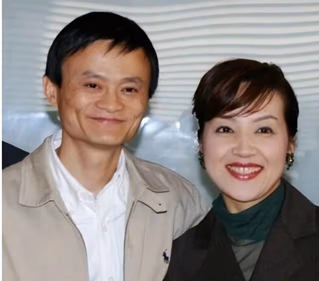 她是馬雲的夢中情人，馬雲曾六次奔赴日本，就連央視都採訪她！