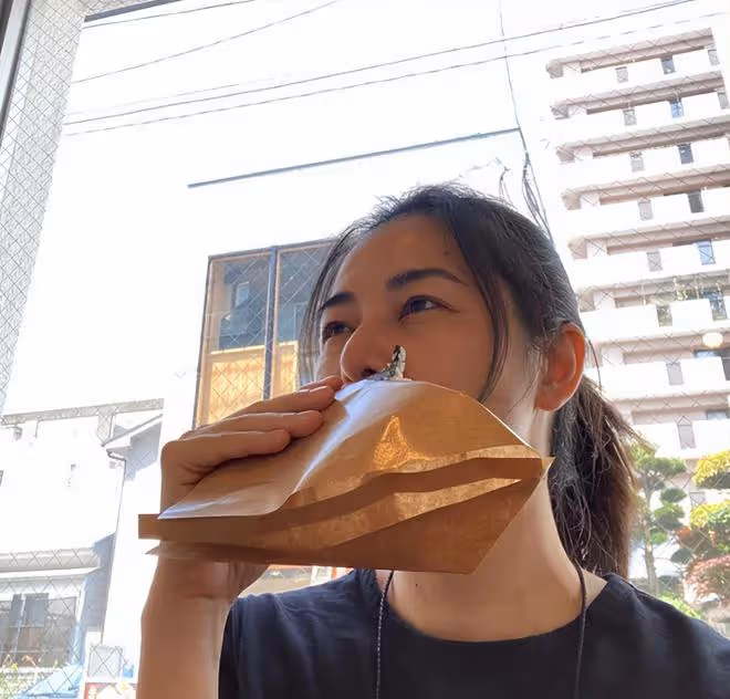 48歲蒙嘉慧移居日本，獨自生活想養倉鼠消遣，鄭伊健忙拍戲未同行