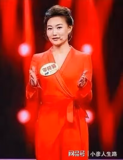 李梓萌:央視主持人,出身優越卻也同樣愁嫁