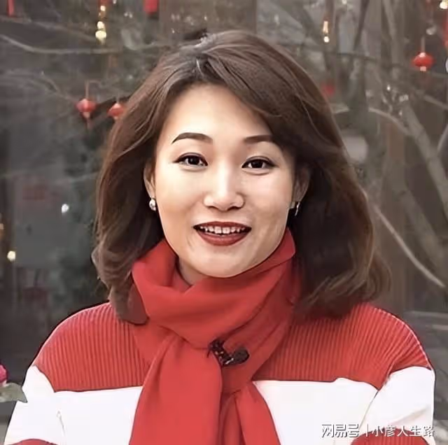 李梓萌:央視主持人,出身優越卻也同樣愁嫁