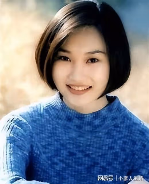 李梓萌：央視主持人，出身優越卻也同樣愁嫁