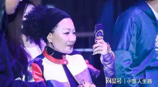 女星比莉的情路坎坷:同居18年才知對方已婚,再嫁人後又遇人不淑