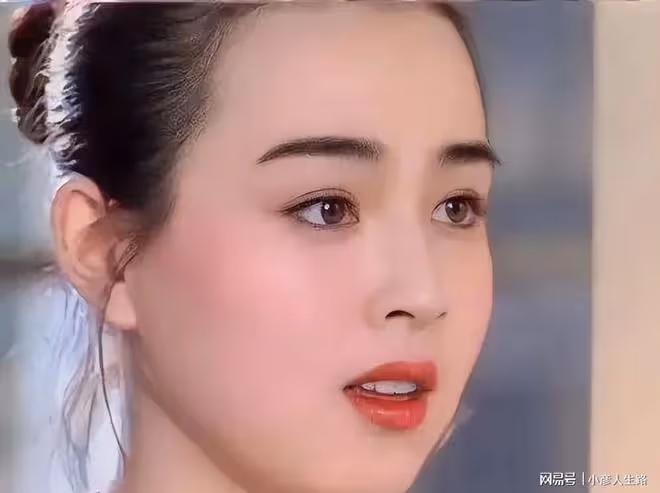 「國民女神」趙明明:為家庭隱退,遭丈夫背叛,現狀如何?