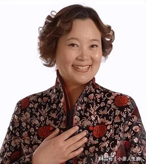 「容嬤嬤」方青卓:二婚嫁給「救命恩人」,晚年生活如何?