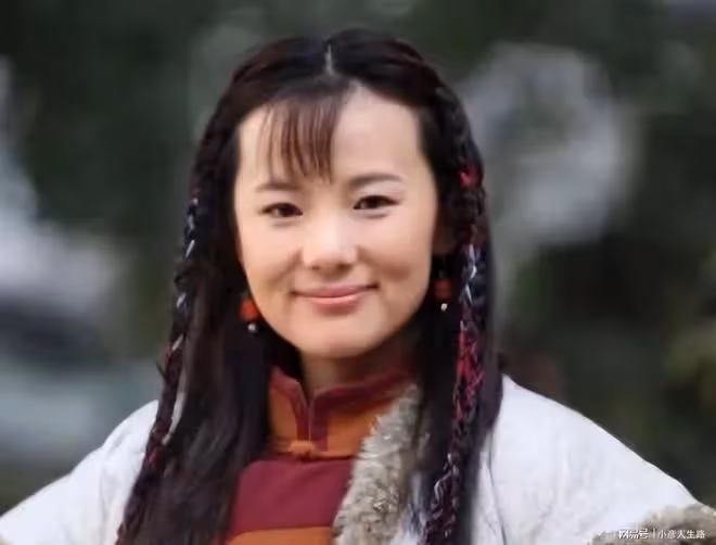 詠梅:母親造就她「配角人生」的悲劇,父親的離世讓她涅槃