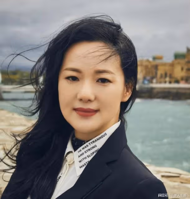 詠梅:母親造就她「配角人生」的悲劇,父親的離世讓她涅槃