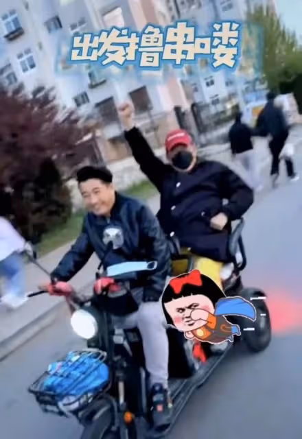 67歲港星獲內地身份證,聲音哽咽幾度落淚,挺大肚腩狀態引擔憂