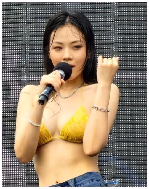 張元英對娜璉做了什麼?風評一改從前;女歌手舞台上比基尼帶子鬆開?