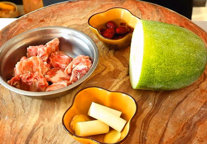 老話說：「飯前喝湯，勝過藥方」，推薦3道營養湯，上桌就掃光！