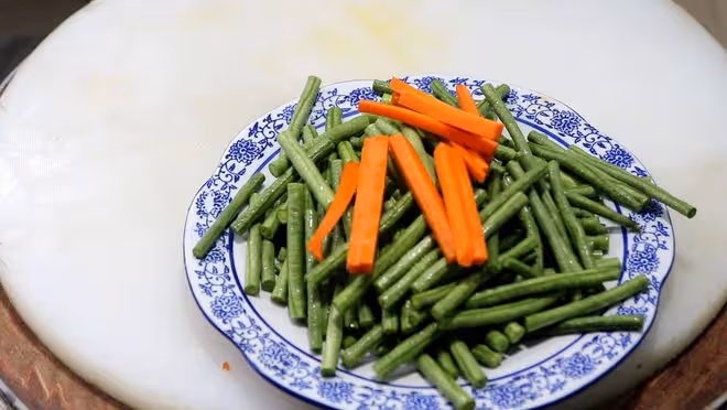 三伏將至，要懂得忌嘴，牢記「食2肉吃3菜忌2樣」，為入伏做準備
