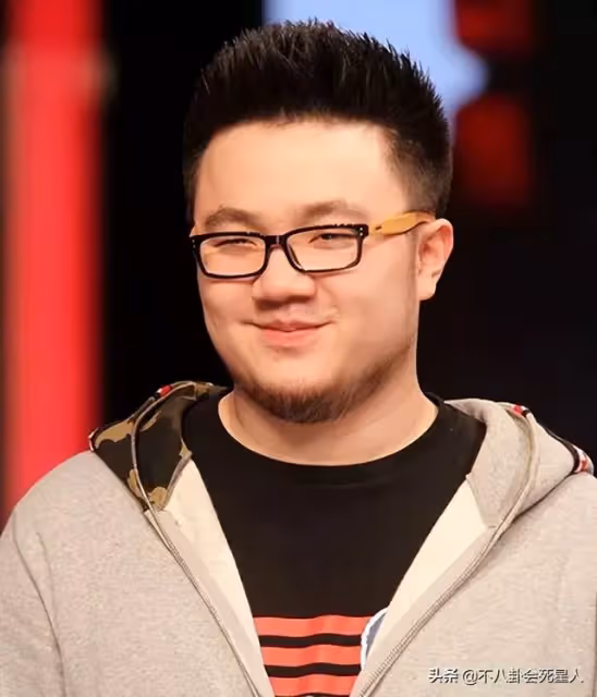 老婆神仙顏值,孩子卻凸嘴小眼大鼻子,這13位男星的基因太強了
