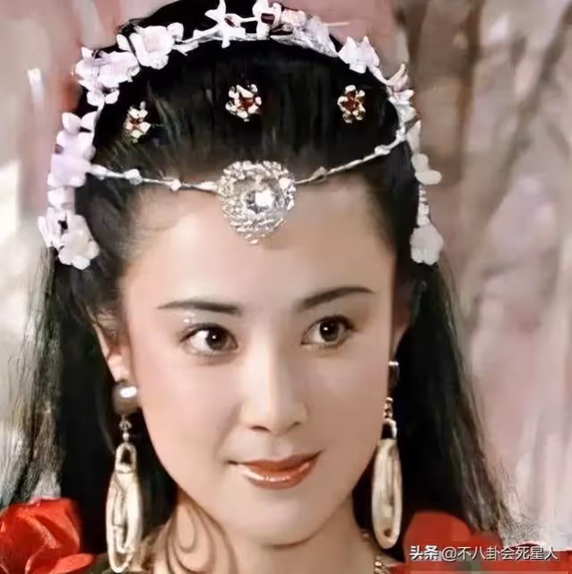 老婆神仙顏值,孩子卻凸嘴小眼大鼻子,這13位男星的基因太強了