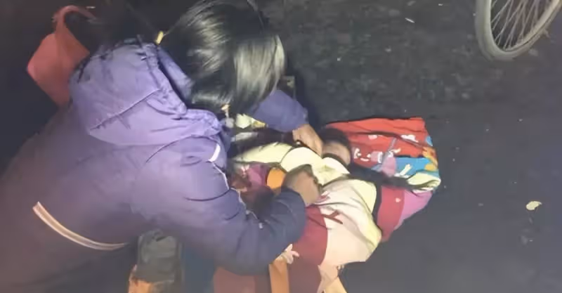 35年前女嬰被棄養醫院外，成博士後生母砸50萬認親，她如何選擇？