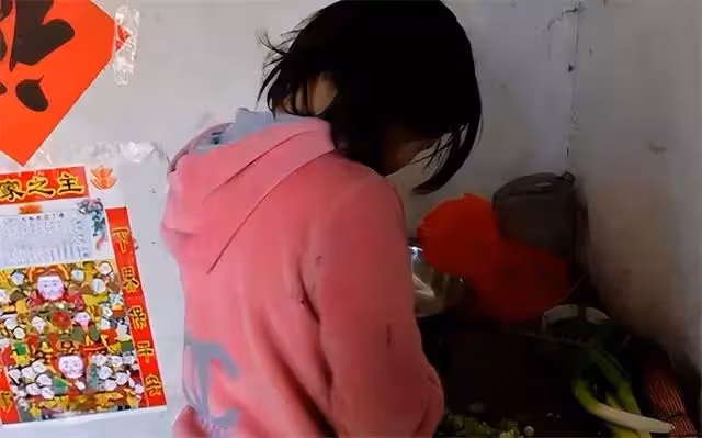 35年前女嬰被棄養醫院外,成博士後生母砸50萬認親,她如何選擇?