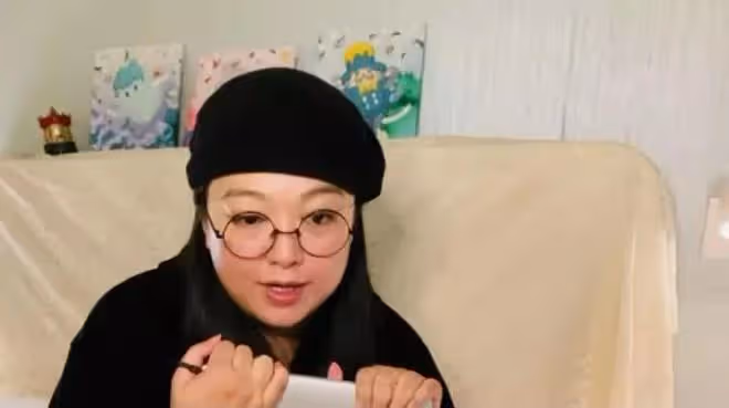44歲李珊珊罕露面!患驚恐症多年身材圓潤,至今仍需就醫但精神好