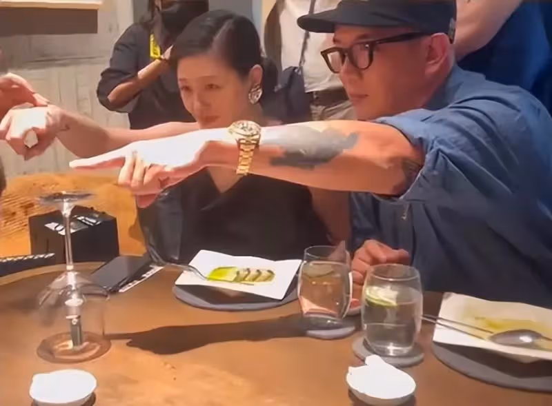 全是大咖!周杰倫與大S夫婦聚餐,曬無濾鏡視訊,曝46歲大S真實狀態