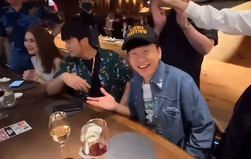 全是大咖!周杰倫與大S夫婦聚餐,曬無濾鏡視訊,曝46歲大S真實狀態