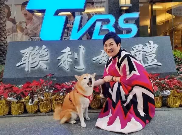 74歲張小燕「勸告中老年人」半生風雨坎坷認清現實「幸福不在兒女身上」六字真言「不要自作多情」!