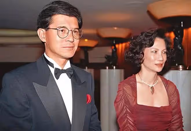 朱玲玲繼兒媳近照,擁碩士學歷氣質堪比郭晶晶,結婚2年仍沒生娃