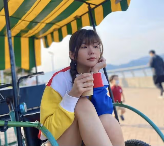 恭喜!新一代女神正式簽約TVB成「親生女」,長相甜美演技不尷尬