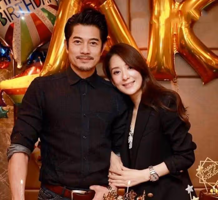 經紀人父親病逝!郭富城「帶妻兒赴靈堂弔唁」重情重義 堅持「親自送對方最後一程」扶棺畫面曝光