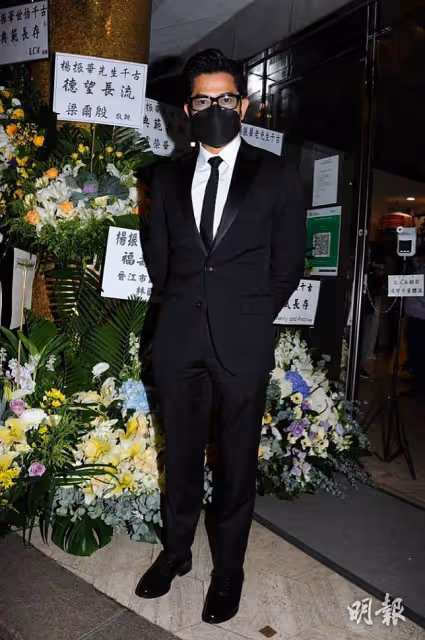 經紀人父親病逝!郭富城「帶妻兒赴靈堂弔唁」重情重義 堅持「親自送對方最後一程」扶棺畫面曝光