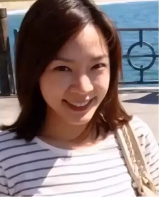 庾澄慶妻子坐專車掃貨,身材苗條顯青春,生一雙兒女受婆婆認可