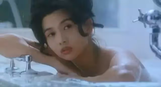 三級片女王成豪門闊太，大尺度照被曝光：果然無人能敵...