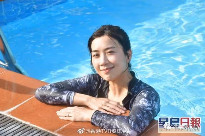 黃智雯開工有度假Feel!不熟水性照樣親自下水好專業