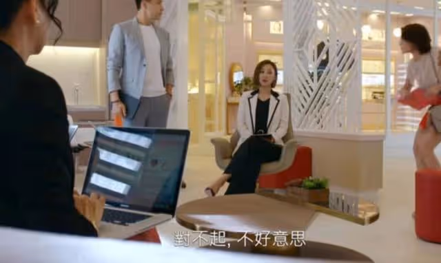 霸氣登場!TVB上位小花新劇飾演女強人,更在劇集中曬素顏少女肌