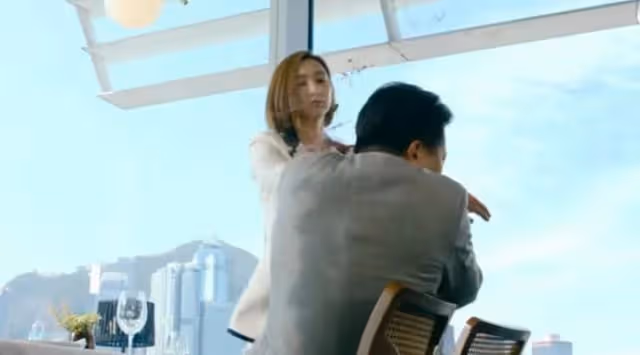 霸氣登場!TVB上位小花新劇飾演女強人,更在劇集中曬素顏少女肌
