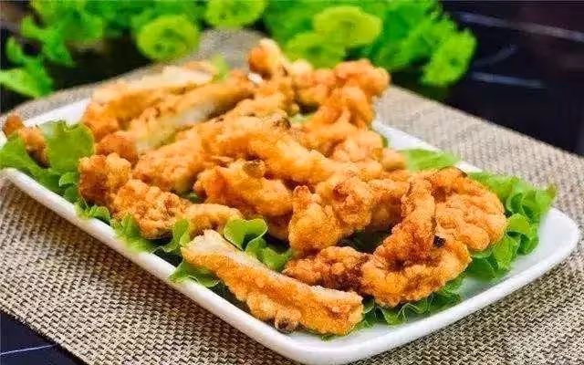 想吃酥肉，不一定要到外面，自己動手這樣做，簡單脆口，香而不膩